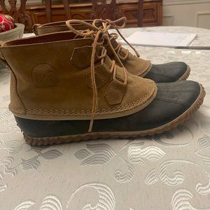 Sorel Waterproof Boots - Women's Size 10